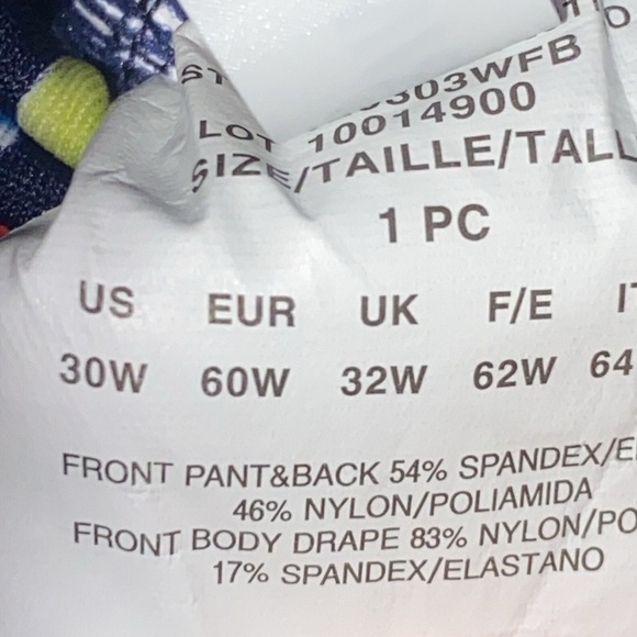 TRIMSHAPER ONE PIECE SWIMSUIT WO PLUS SIZE 30 VIVID PRINT SIDE RUSHING EUC CLEAN - Picture 3 of 14